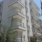 מלון דירות Lale Apart אלאניה