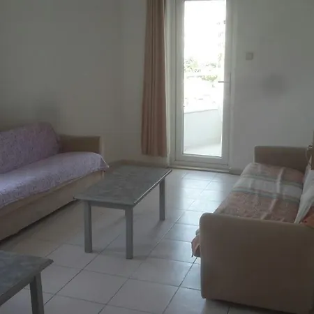 Lägenhetshotell Lale Apart *